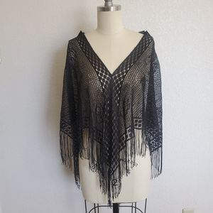 Vintage Lace shawl with fringe